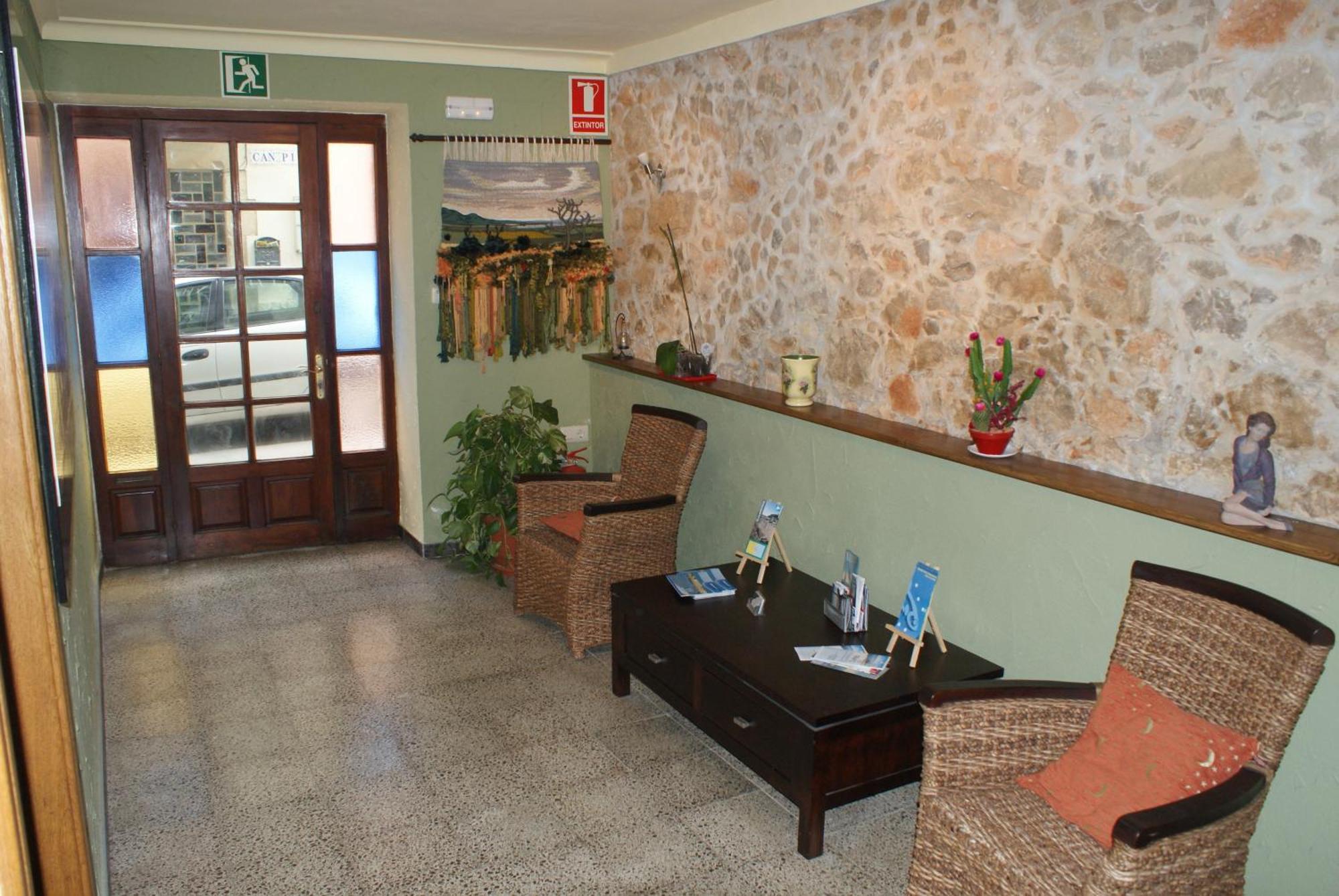 Hotel Pensio Torrent L' Escala Exterior foto